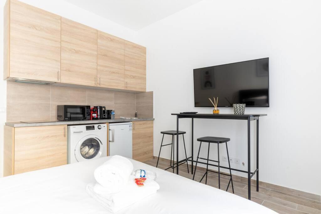 Hsh Ballu - Saint-Lazare Cosy Studio Apartment Paris Ngoại thất bức ảnh